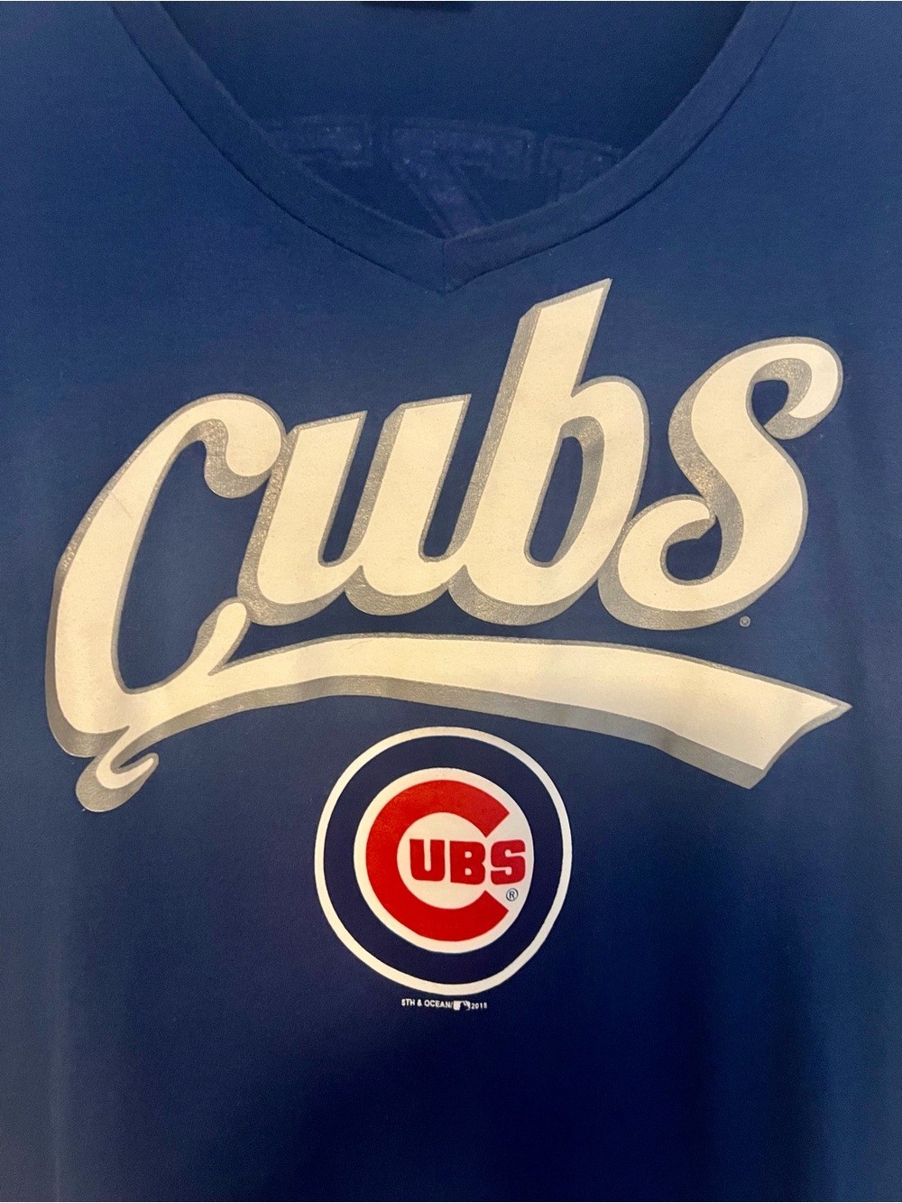 Official MLB Chicago Cubs Women’s V-Neck Tee, Anthony Rizzo 44 - Picture 2 of 10